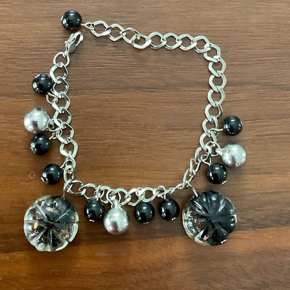 2/15$ Charm bracelet - Picture 1 of 2